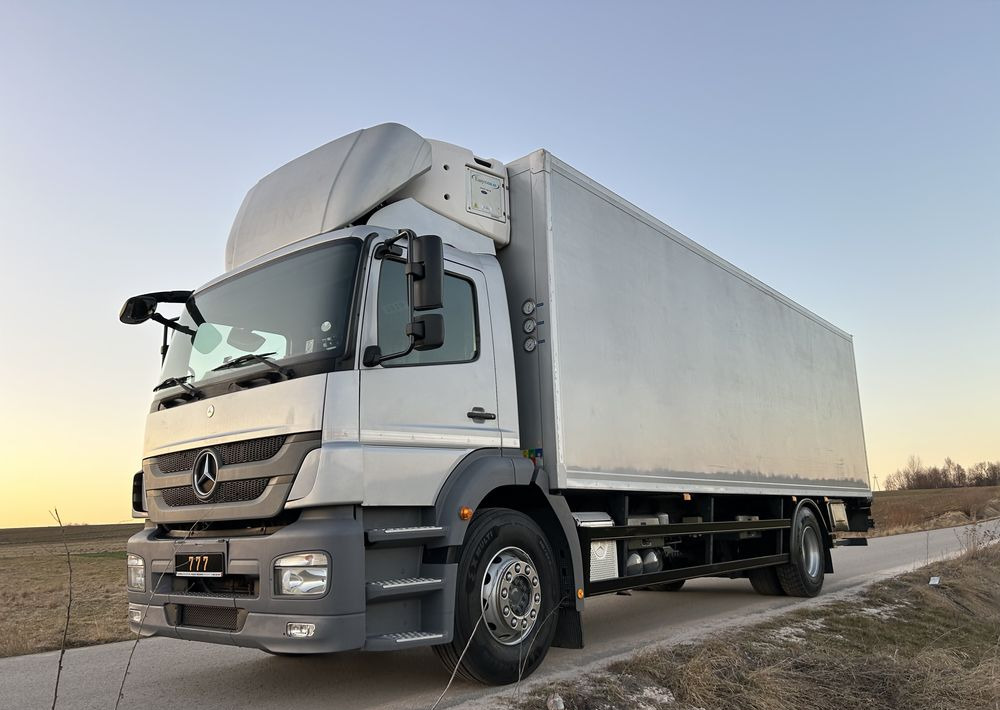 Mercedes-Benz Axor 1824 237000km !! TOP 8m 20 palet / z Niemiec / Euro 5 ! / agregat Carrier Supra 950 - Camion frigorifique: photos 2 Mercedes-Benz Axor 1824 237000km !! TOP 8m 20 palet / z Niemiec / Euro 5 ! / agregat Carrier Supra 950 - Camion frigorifique: photos 2
