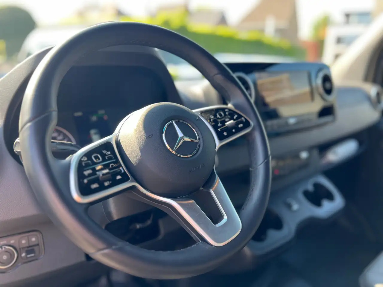 Fourgon utilitaire, Utilitaire double cabine Mercedes-Benz Sprinter 319 L2H2 RWD (46.000€ex) CAMERA 360|MBUX 10,5": photos 19