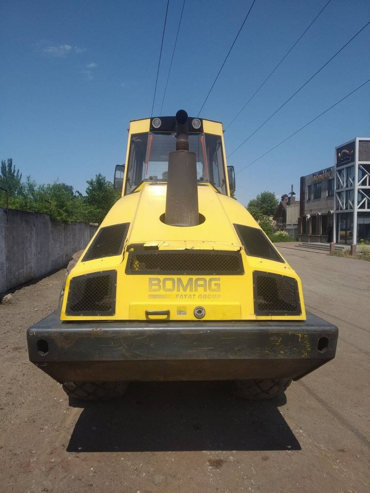 Compacteur à pieds de mouton/ Monocylindre BOMAG BW 216 DH-4: photos 9