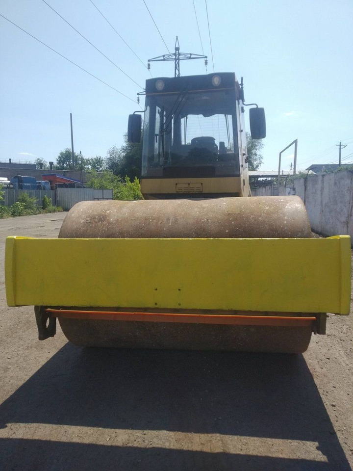 BOMAG BW 216 DH-4 - Compacteur à pieds de mouton/ Monocylindre: photos 3 BOMAG BW 216 DH-4 - Compacteur à pieds de mouton/ Monocylindre: photos 3