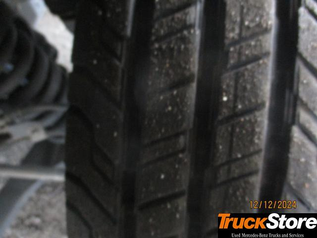 FUSO Canter 3C15 - Fourgon grand volume: photos 5 FUSO Canter 3C15 - Fourgon grand volume: photos 5