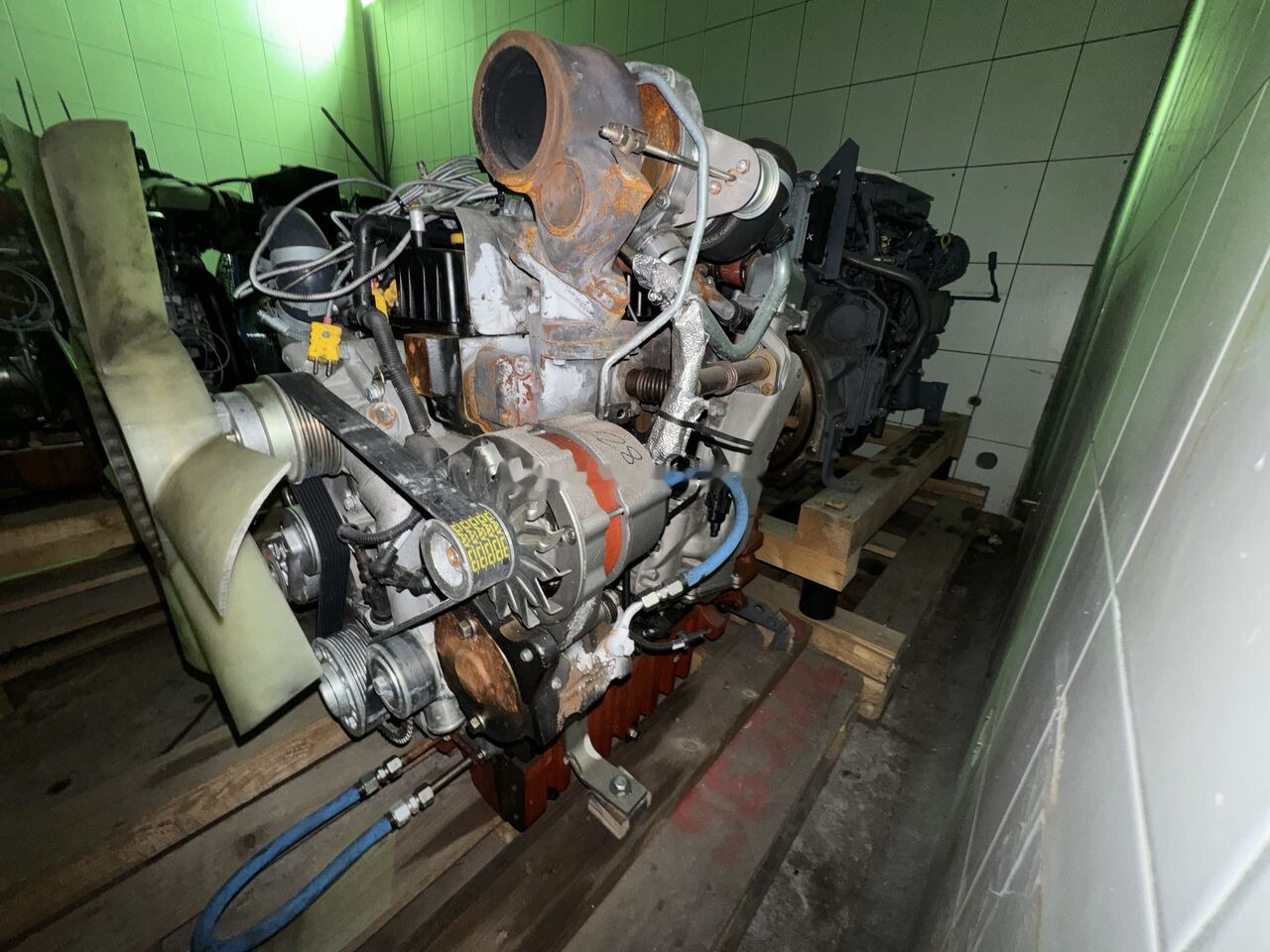 Deutz TCD 2.9 L4 - Moteur pour Pelle: photos 4 Deutz TCD 2.9 L4 - Moteur pour Pelle: photos 4