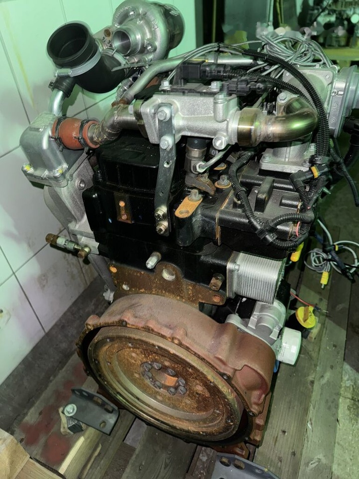 Deutz TCD 2.9 L4 - Moteur pour Pelle: photos 3 Deutz TCD 2.9 L4 - Moteur pour Pelle: photos 3