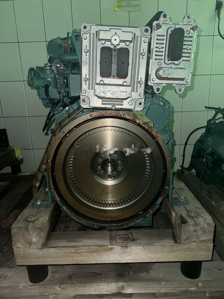 Volvo-ABG D6J Volvo D6J - Moteur pour Pelle: photos 1 Volvo-ABG D6J Volvo D6J - Moteur pour Pelle: photos 1
