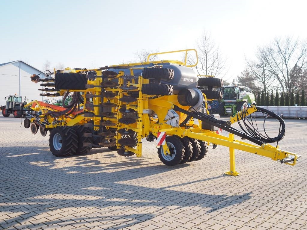 Bednar OMEGA OO 4000L - Combiné de semis: photos 5 Bednar OMEGA OO 4000L - Combiné de semis: photos 5