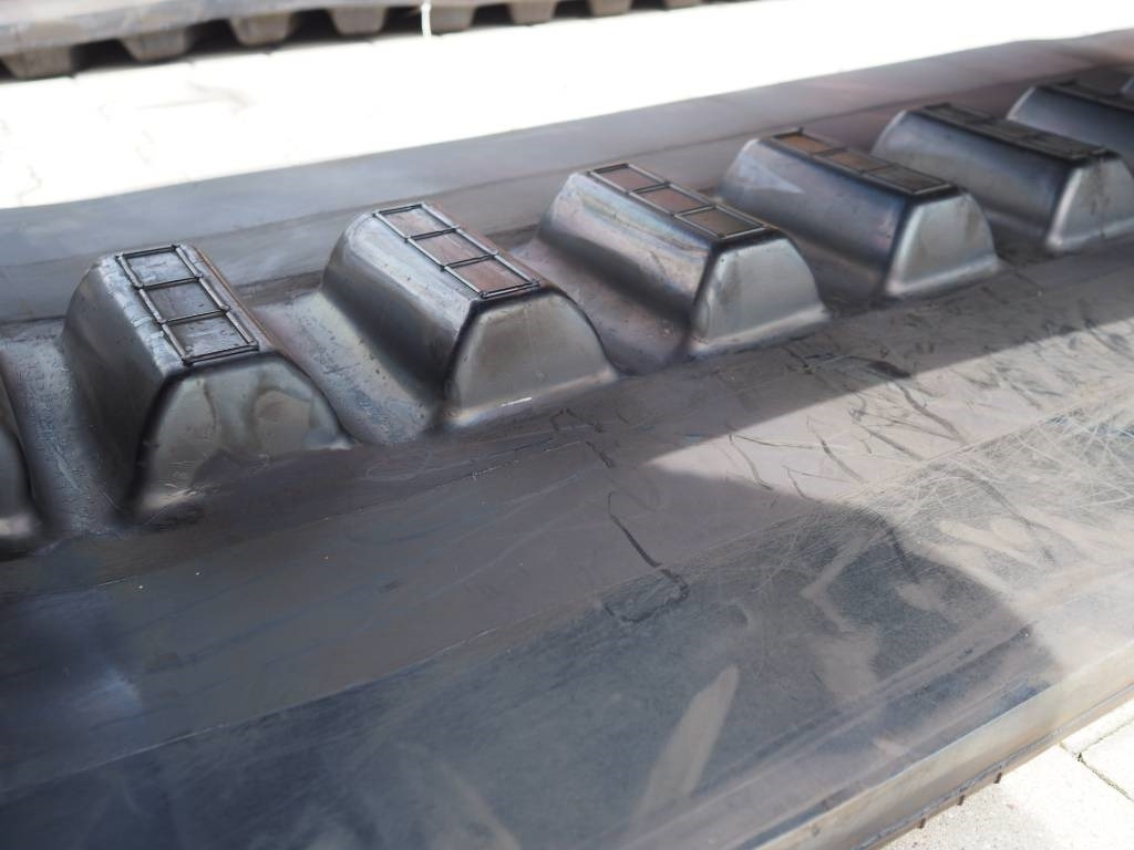 Chenille pour Machine agricole neuf Case IH Quadrtac, Rubber belt / track, 762 mm, 30": photos 12 Chenille pour Machine agricole neuf Case IH Quadrtac, Rubber belt / track, 762 mm, 30": photos 12