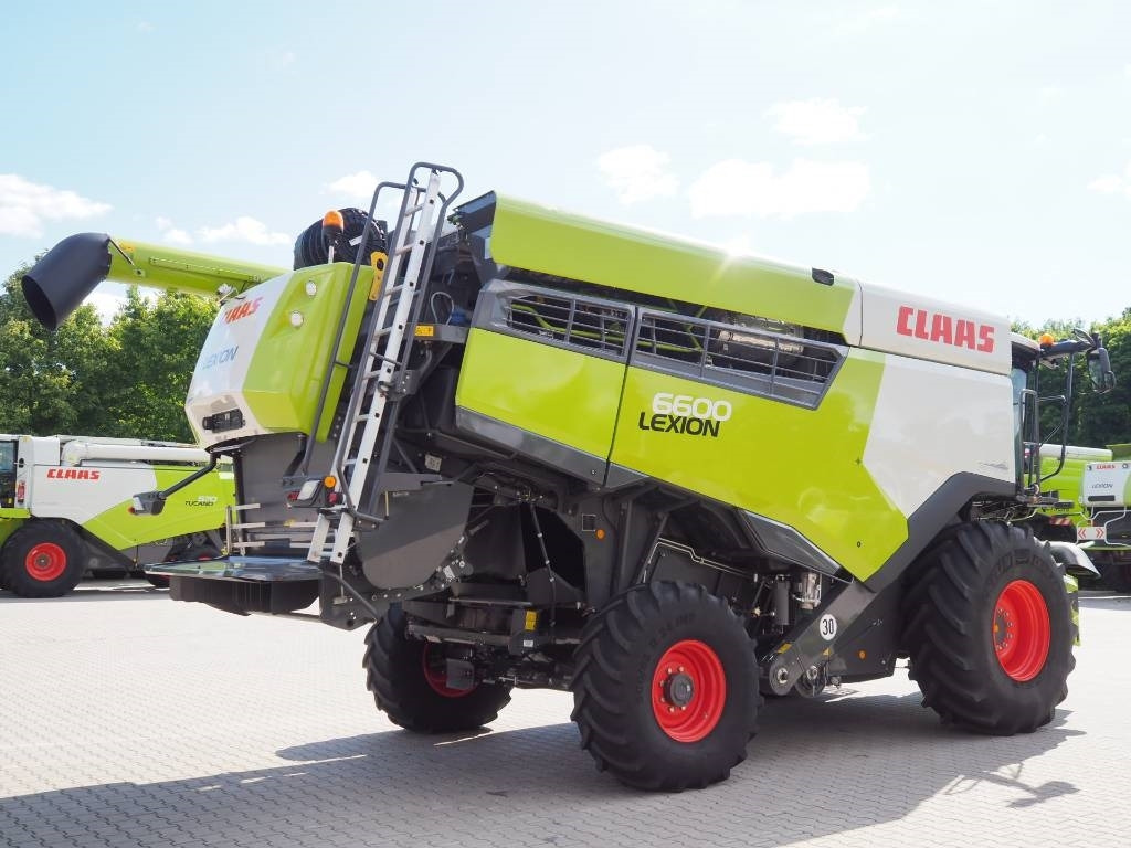 Claas Lexion 6600 + V680 - Moissonneuse-batteuse: photos 3 Claas Lexion 6600 + V680 - Moissonneuse-batteuse: photos 3