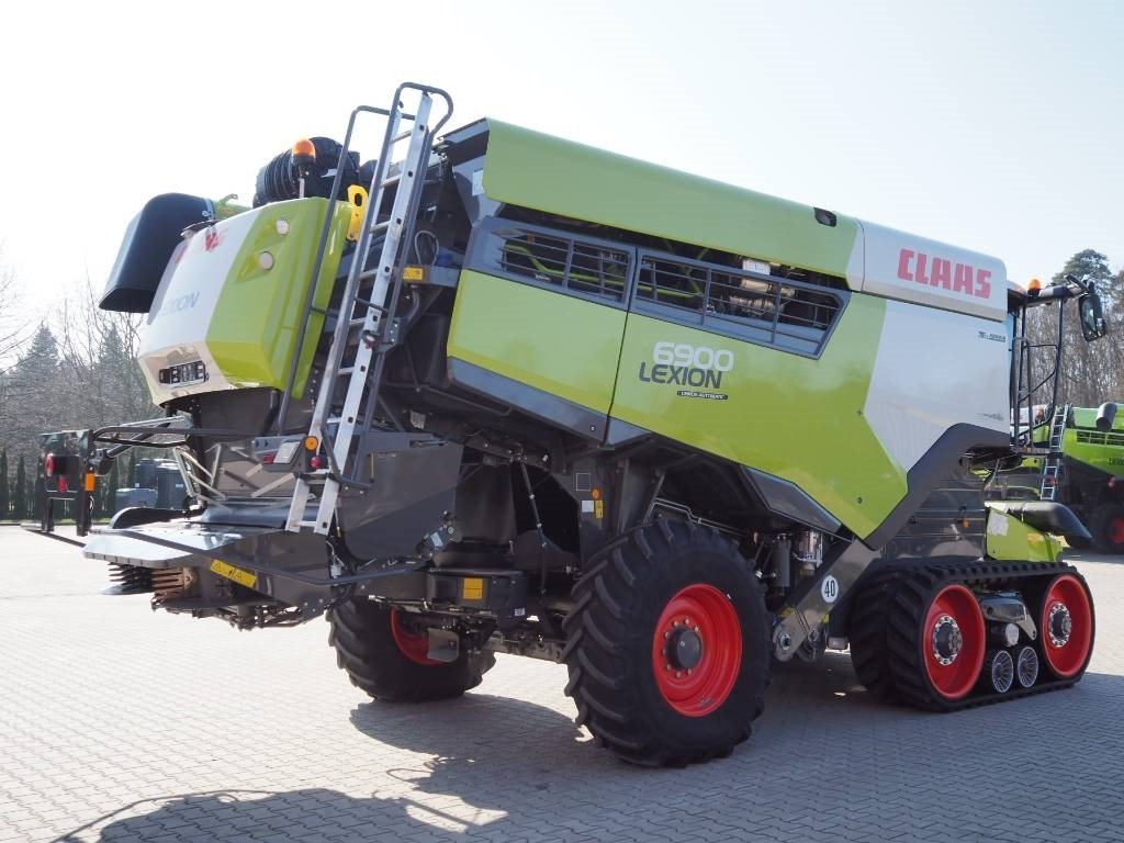 Claas Lexion 6900TT CEMOS + V930 - Moissonneuse-batteuse: photos 3 Claas Lexion 6900TT CEMOS + V930 - Moissonneuse-batteuse: photos 3