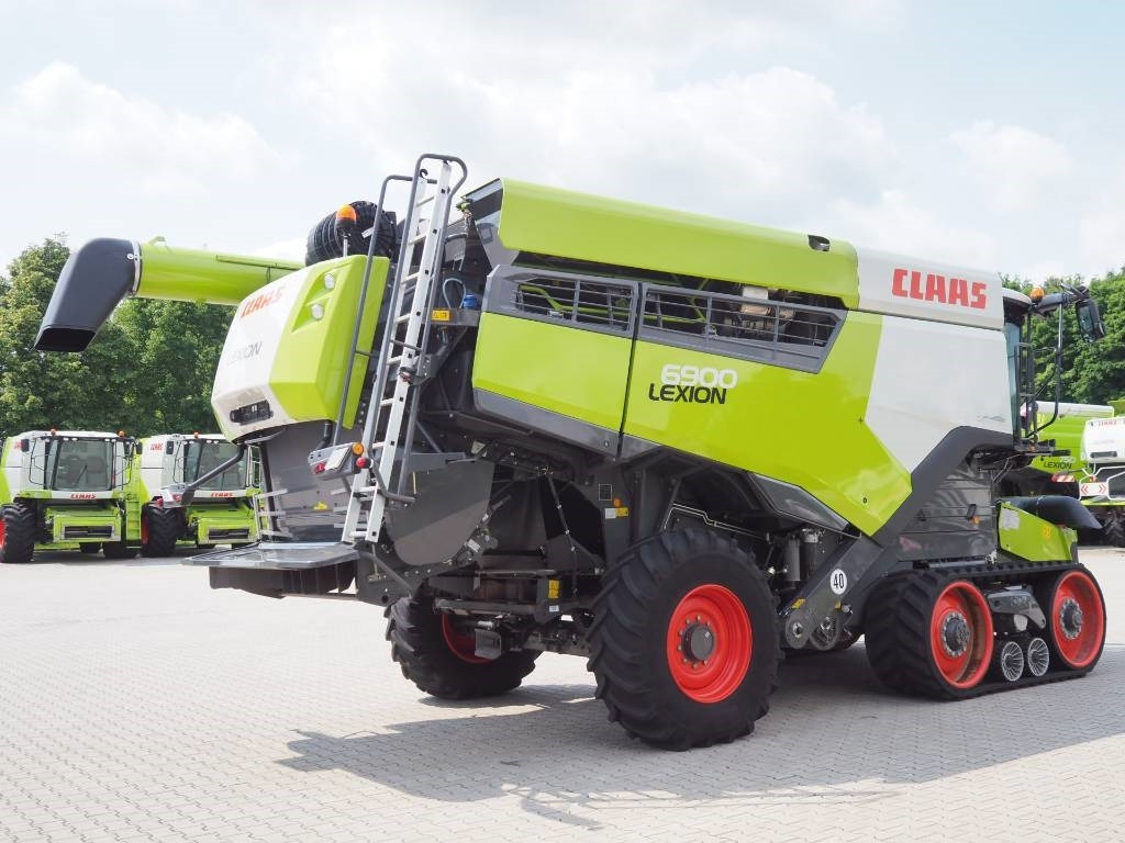 Claas Lexion 6900TT + V770 - Moissonneuse-batteuse: photos 3 Claas Lexion 6900TT + V770 - Moissonneuse-batteuse: photos 3