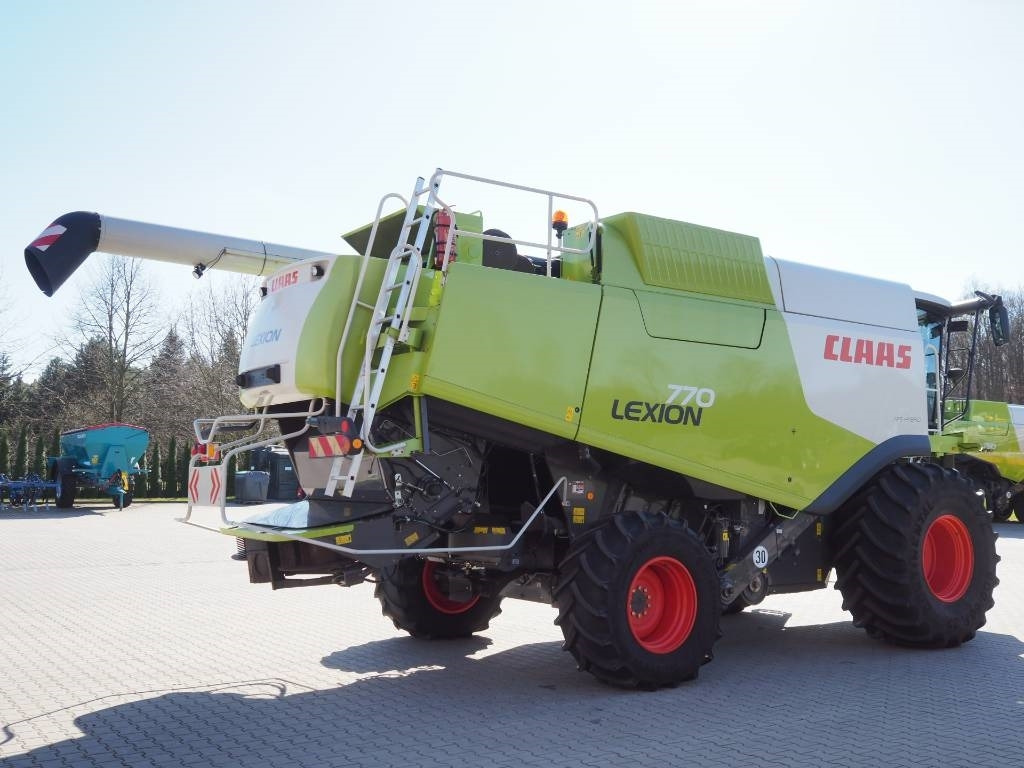 Claas Lexion 770 GPS + V1050 - Moissonneuse-batteuse: photos 3 Claas Lexion 770 GPS + V1050 - Moissonneuse-batteuse: photos 3