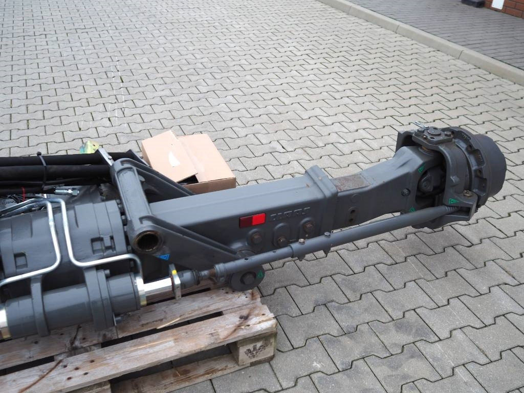 Claas Lexion NAF rear driving axle / 4WD - Chenille pour Machine agricole: photos 3 Claas Lexion NAF rear driving axle / 4WD - Chenille pour Machine agricole: photos 3