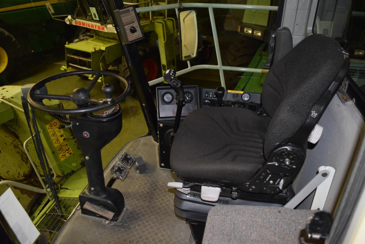 CLAAS Jaguar 820 - Ensileuse: photos 4 CLAAS Jaguar 820 - Ensileuse: photos 4
