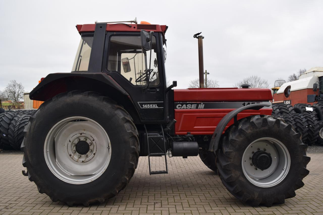 Case-IH 1455 XL A - Tracteur agricole: photos 1 Case-IH 1455 XL A - Tracteur agricole: photos 1