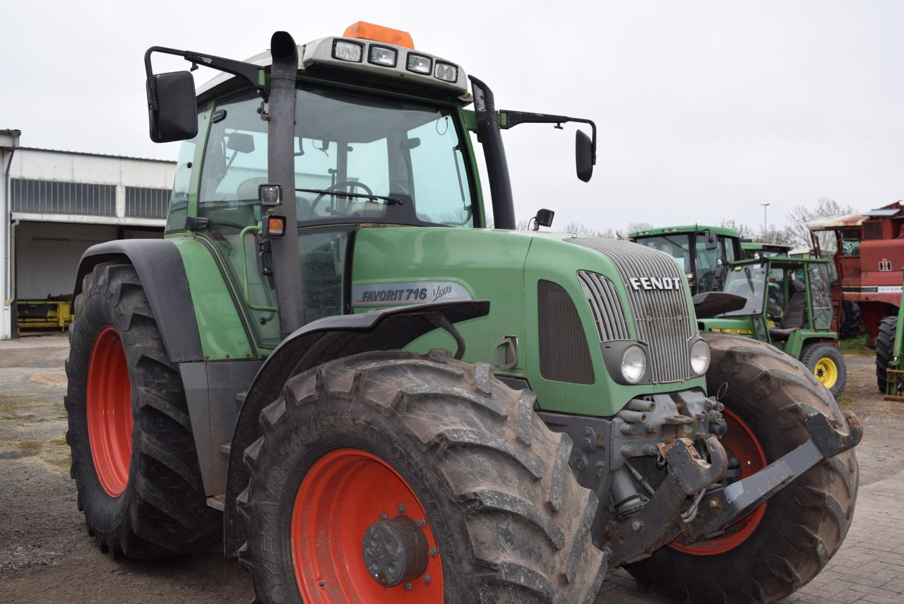 Fendt 716 Vario - Tracteur agricole: photos 2 Fendt 716 Vario - Tracteur agricole: photos 2