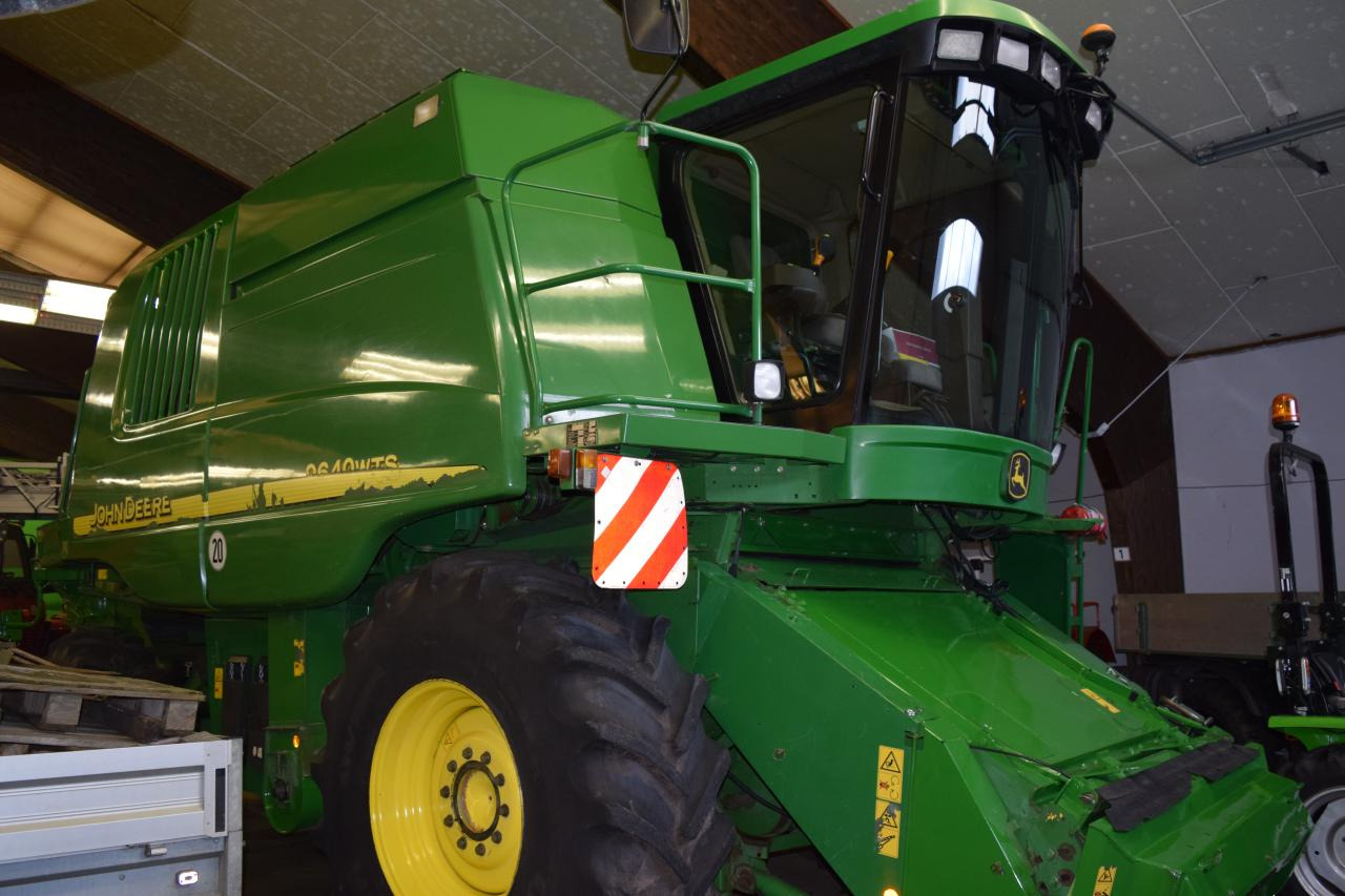 John Deere 9640 WTS - Moissonneuse-batteuse: photos 1 John Deere 9640 WTS - Moissonneuse-batteuse: photos 1