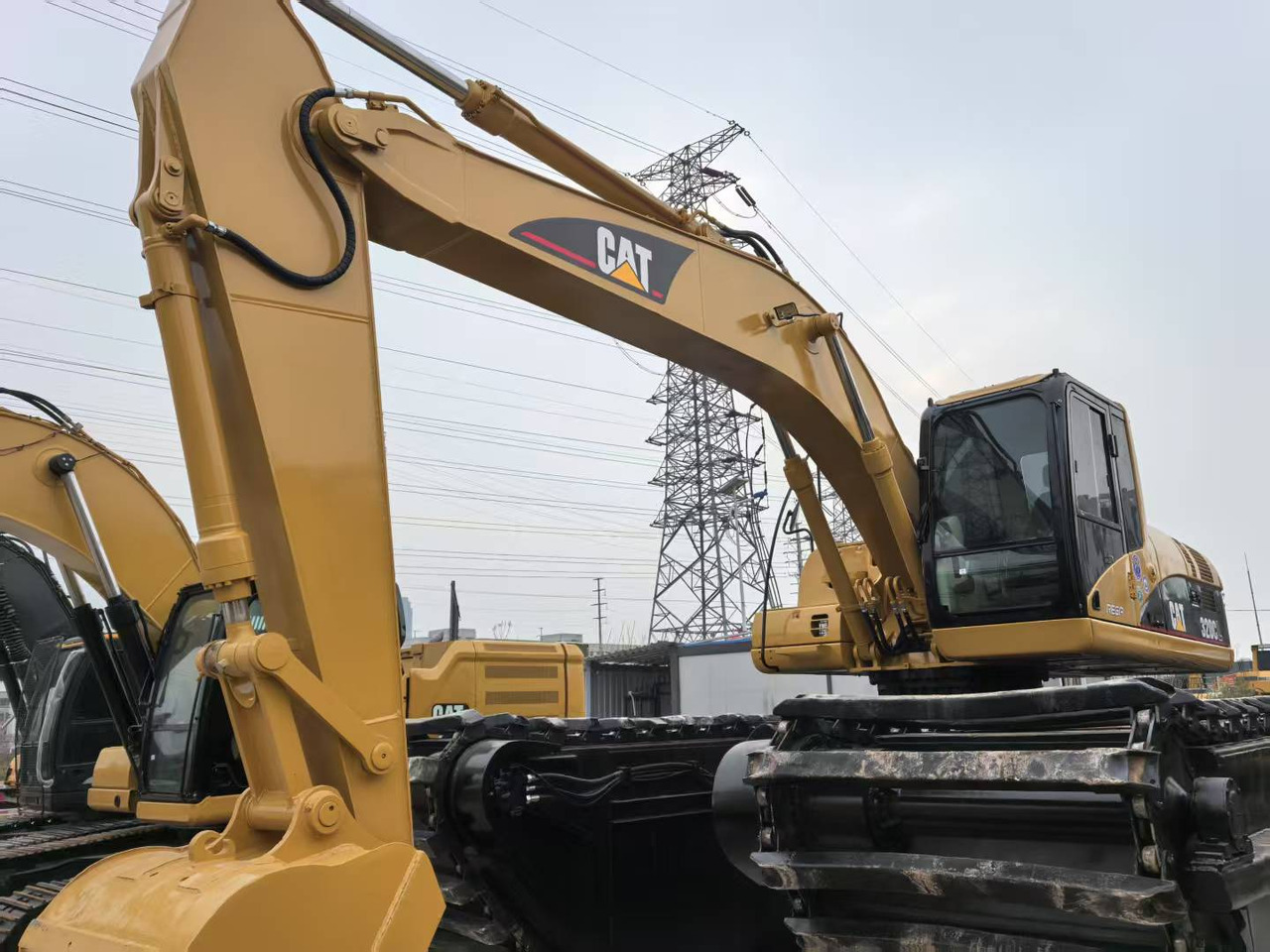 CATERPILLAR 320C boat excavator - Excavatrice amphibie: photos 4 CATERPILLAR 320C boat excavator - Excavatrice amphibie: photos 4