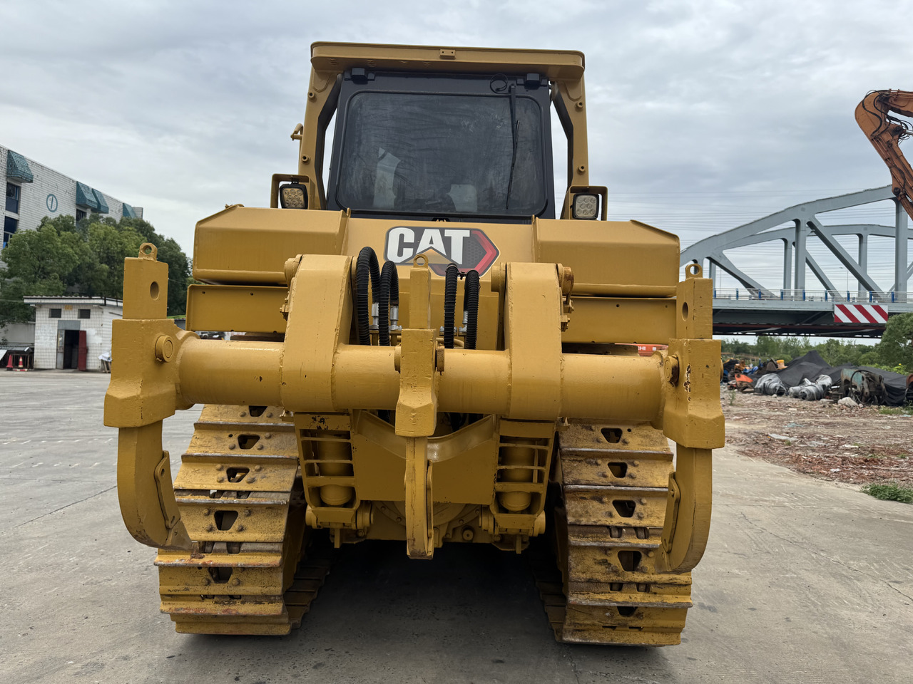 CATERPILLAR D6R - Bulldozer: photos 5 CATERPILLAR D6R - Bulldozer: photos 5