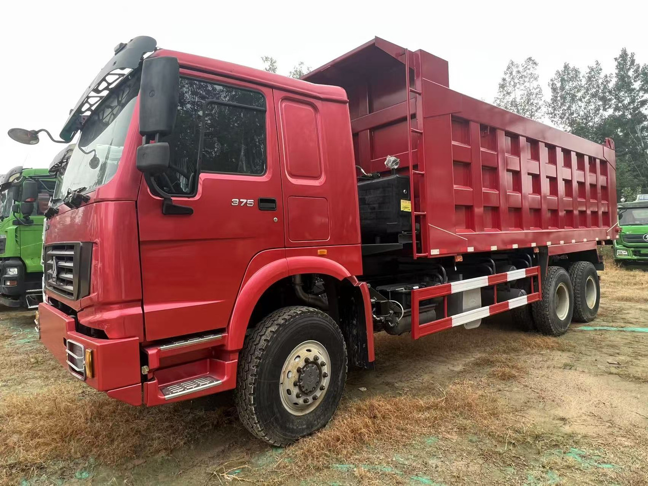 SINOTRUK HOWO - Camion: photos 5 SINOTRUK HOWO - Camion: photos 5
