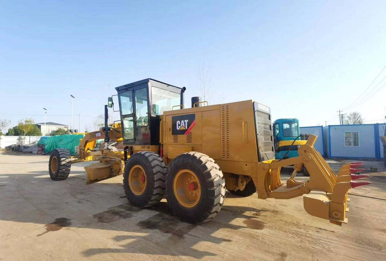 Niveleuse Caterpillar 120K: photos 8 Niveleuse Caterpillar 120K: photos 8
