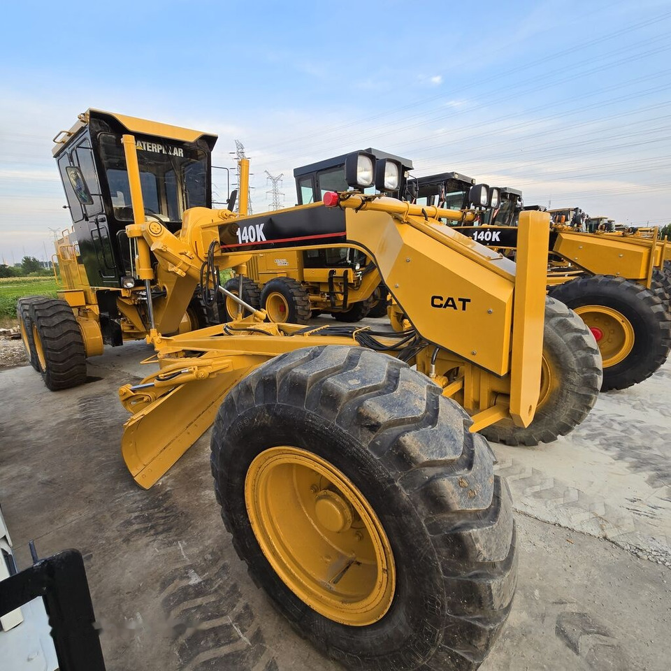 Niveleuse Caterpillar 140K: photos 11