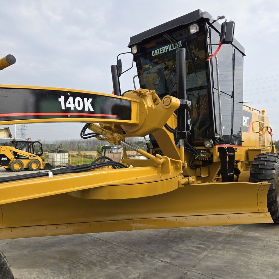 Caterpillar 140K - Niveleuse: photos 2 Caterpillar 140K - Niveleuse: photos 2