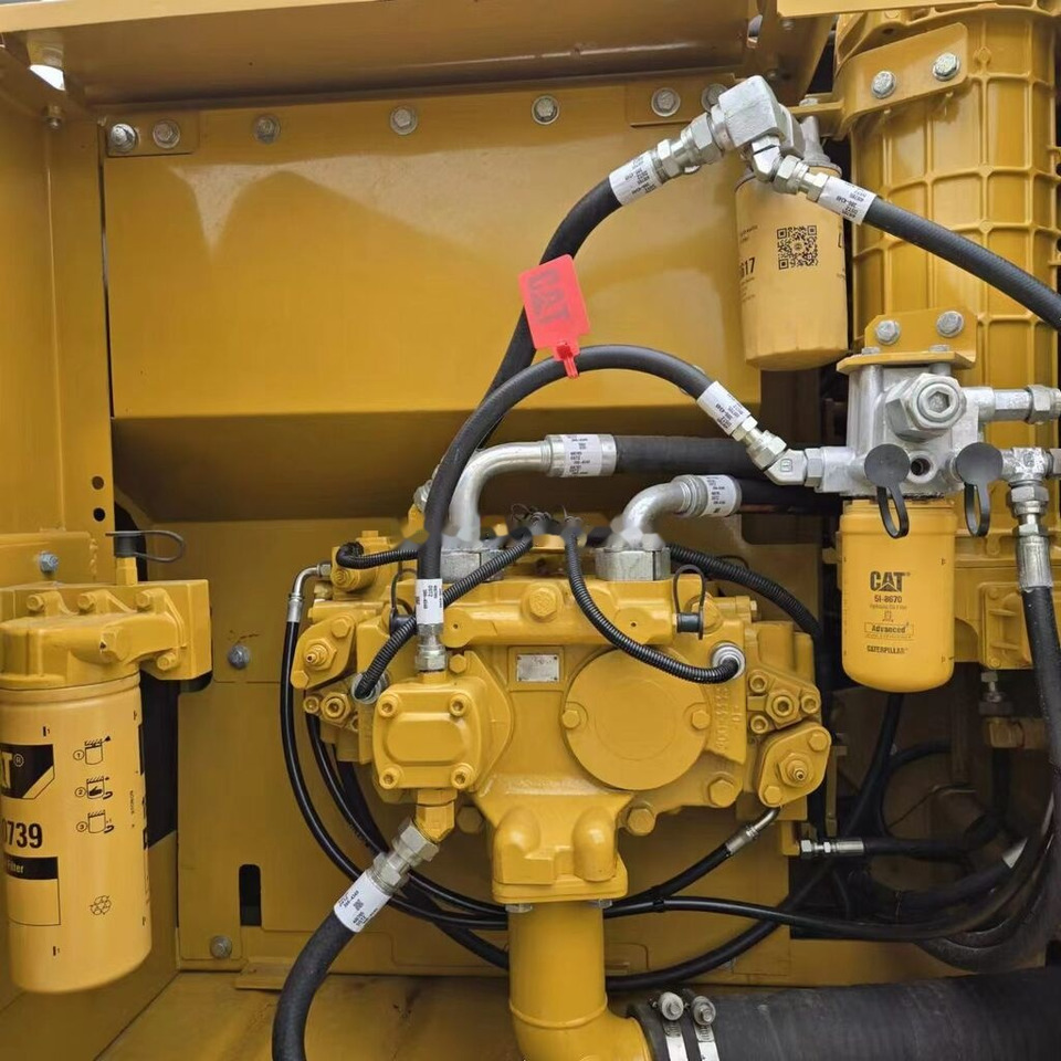 Caterpillar 320D2L - Pelle sur chenille: photos 4 Caterpillar 320D2L - Pelle sur chenille: photos 4