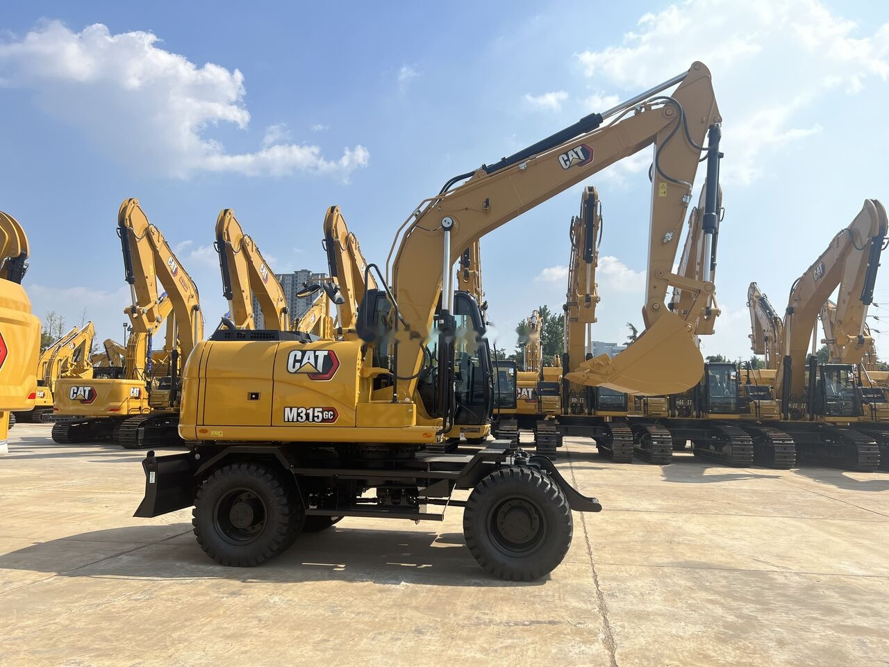 Caterpillar M315GC NEW MACHINE - Pelle sur pneus: photos 2 Caterpillar M315GC NEW MACHINE - Pelle sur pneus: photos 2