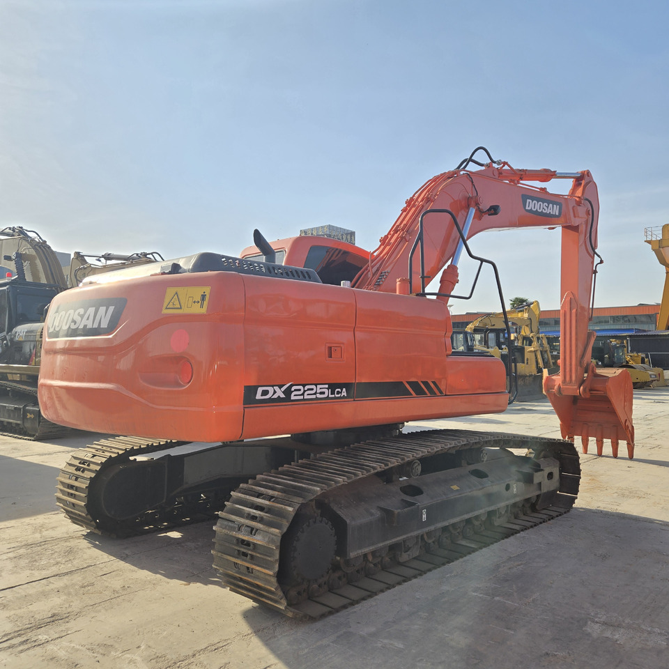 DOOSAN DX225LCA - Pelle sur chenille: photos 5 DOOSAN DX225LCA - Pelle sur chenille: photos 5