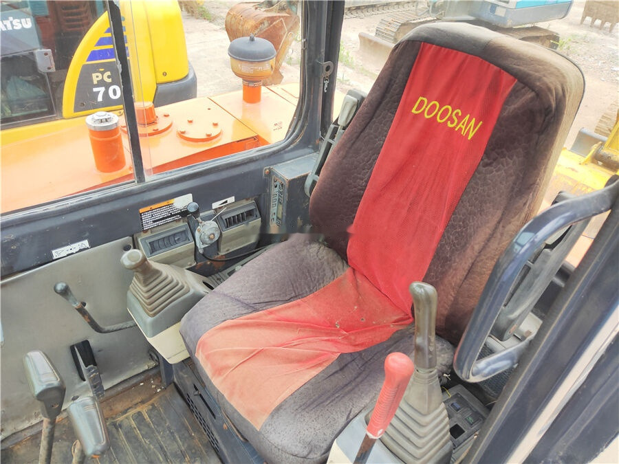 Mini pelle Doosan DH55-V: photos 10 Mini pelle Doosan DH55-V: photos 10