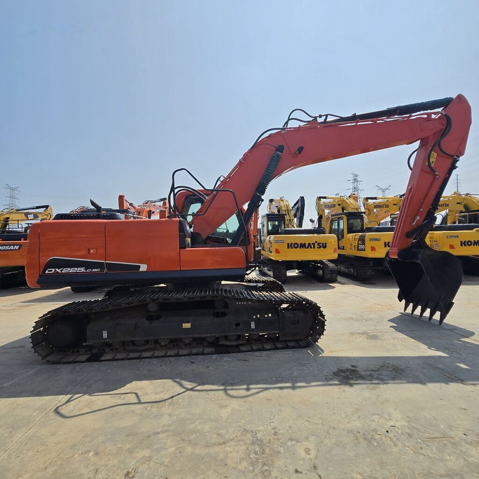 Doosan DX225 - Pelle sur chenille: photos 2 Doosan DX225 - Pelle sur chenille: photos 2