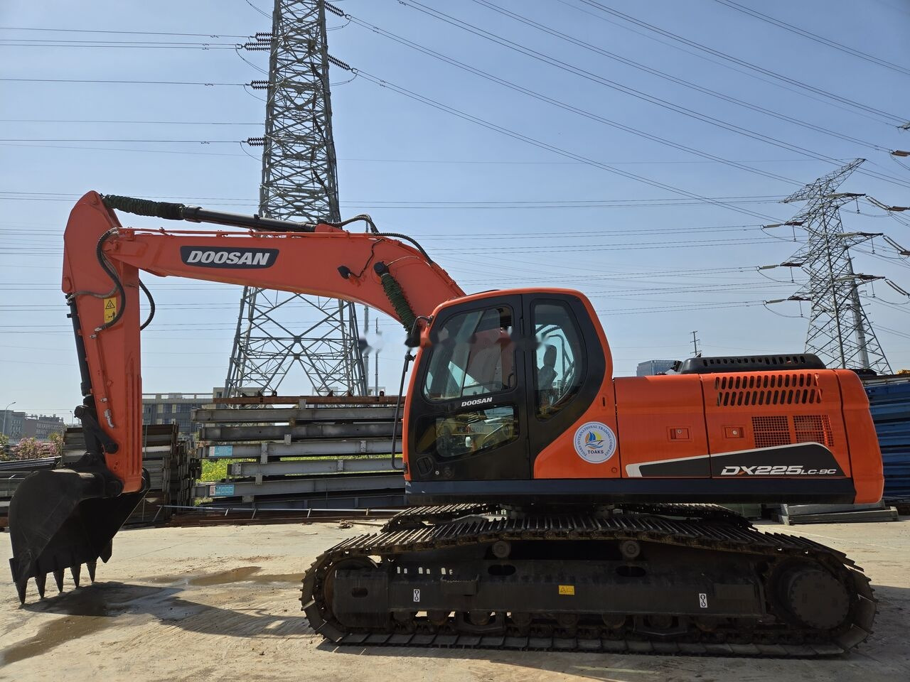 Doosan DX225 - Pelle sur chenille: photos 1 Doosan DX225 - Pelle sur chenille: photos 1