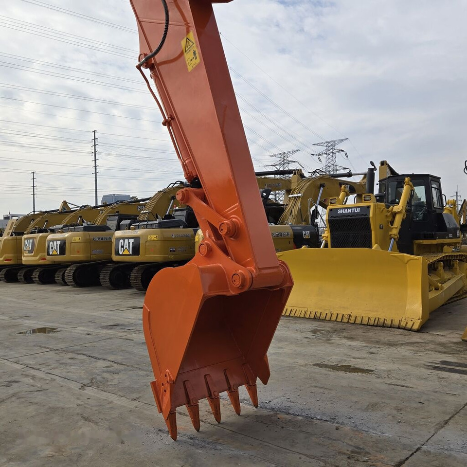 Hitachi ZX250 - Pelle sur chenille: photos 3 Hitachi ZX250 - Pelle sur chenille: photos 3