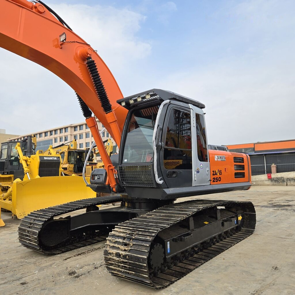 Hitachi ZX250 - Pelle sur chenille: photos 4 Hitachi ZX250 - Pelle sur chenille: photos 4