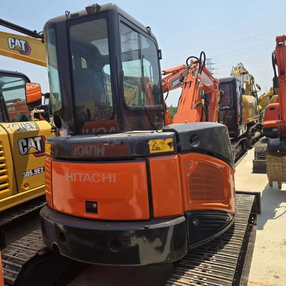 Hitachi ZX50U - Mini pelle: photos 3 Hitachi ZX50U - Mini pelle: photos 3