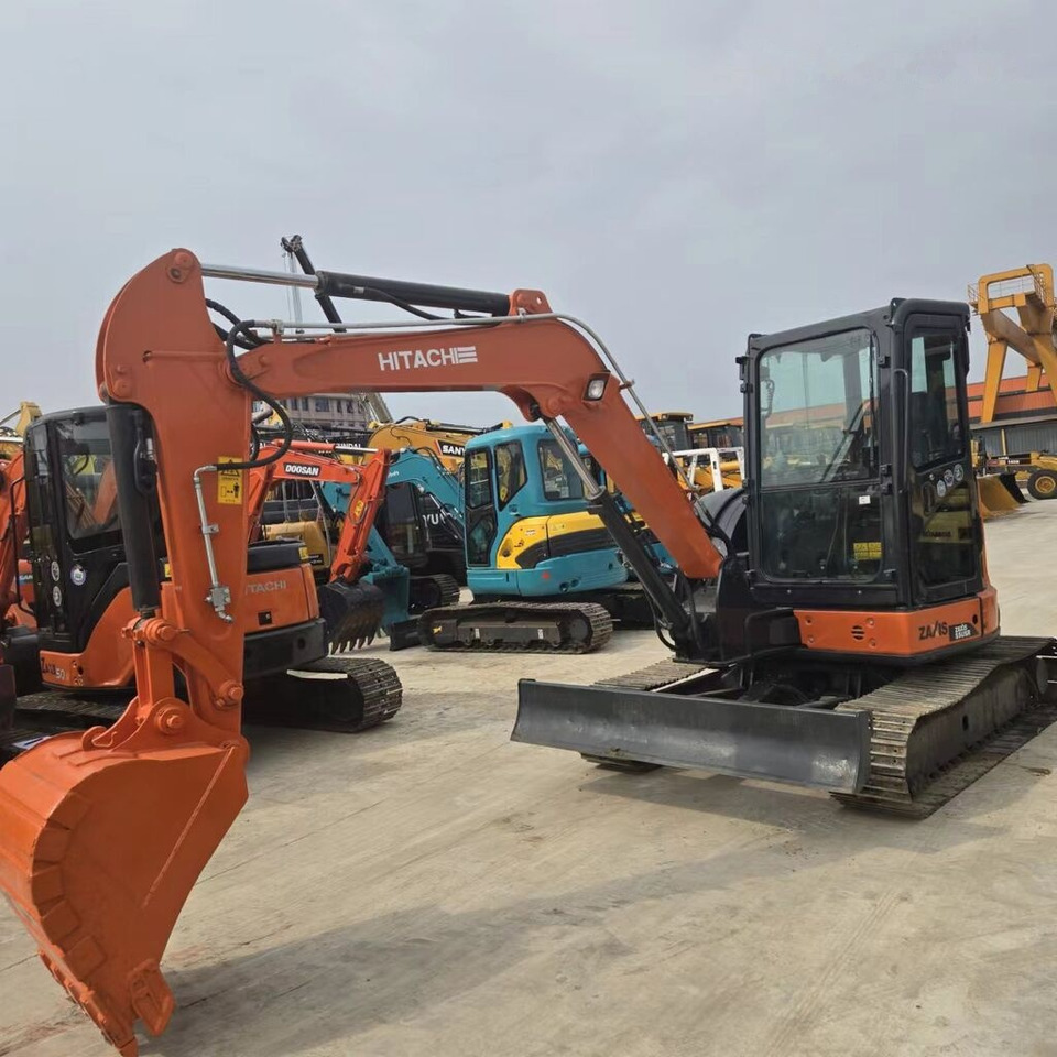 Pelle sur chenille Hitachi ZX55USR: photos 6