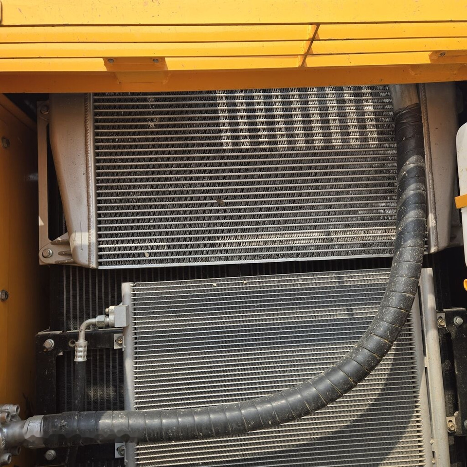 Hyundai R225-9S - Pelle sur chenille: photos 4 Hyundai R225-9S - Pelle sur chenille: photos 4