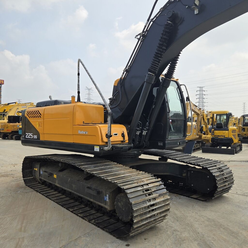 Hyundai R225-9S - Pelle sur chenille: photos 1 Hyundai R225-9S - Pelle sur chenille: photos 1