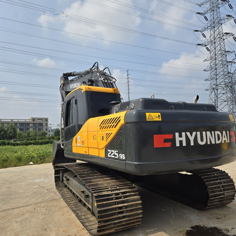 Hyundai R225-9S - Pelle sur chenille: photos 5 Hyundai R225-9S - Pelle sur chenille: photos 5