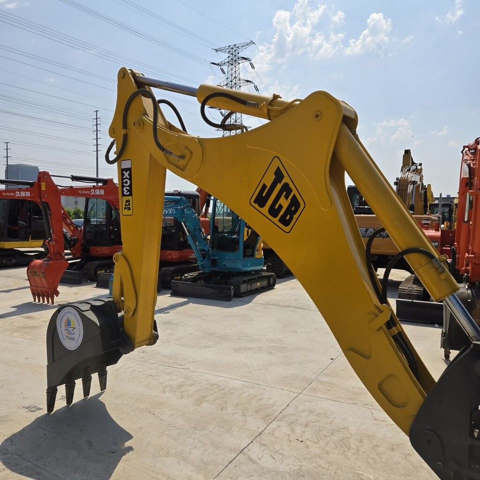 JCB 3CX - Tractopelle: photos 1 JCB 3CX - Tractopelle: photos 1