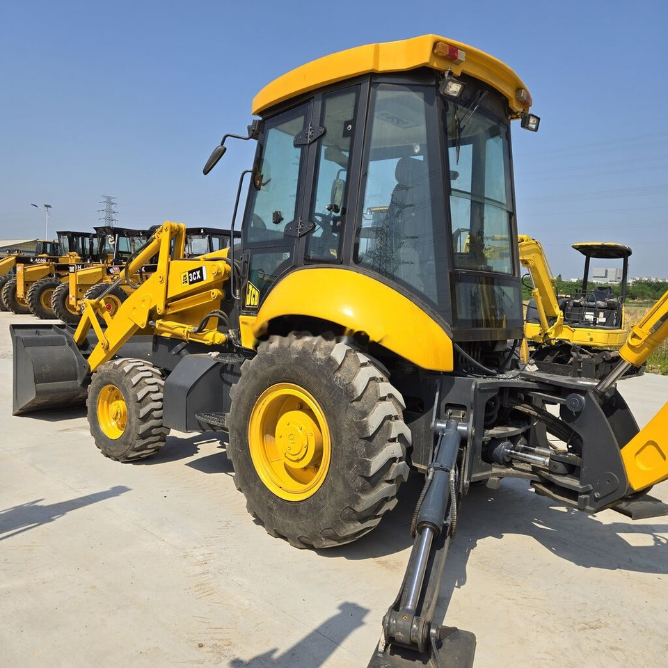 JCB 3CX - Tractopelle: photos 5 JCB 3CX - Tractopelle: photos 5
