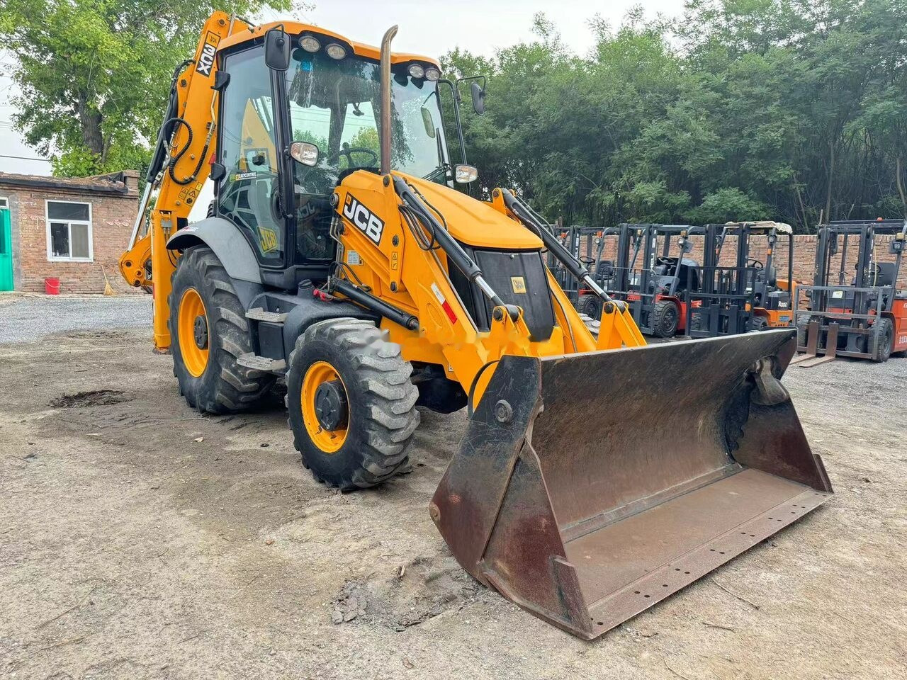 Tractopelle JCB 3CX Telescopic Arm Plus Four in One Bucket: photos 9