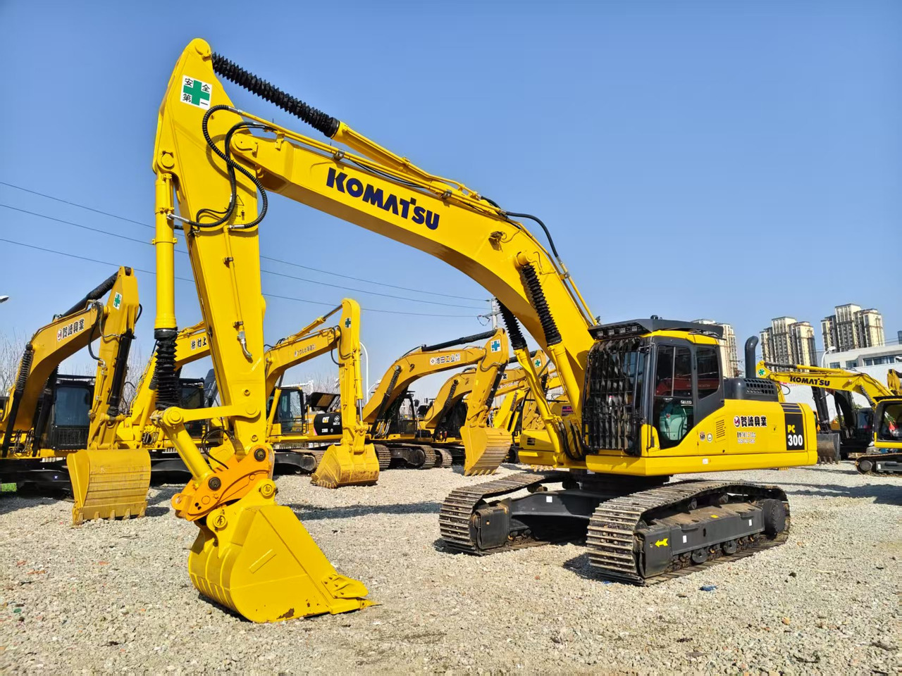 KOMATSU PC300-7 - Pelle sur chenille: photos 3 KOMATSU PC300-7 - Pelle sur chenille: photos 3