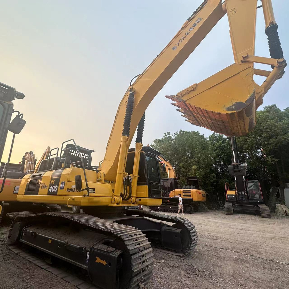 KOMATSU PC400-8 - Pelle sur chenille: photos 2 KOMATSU PC400-8 - Pelle sur chenille: photos 2
