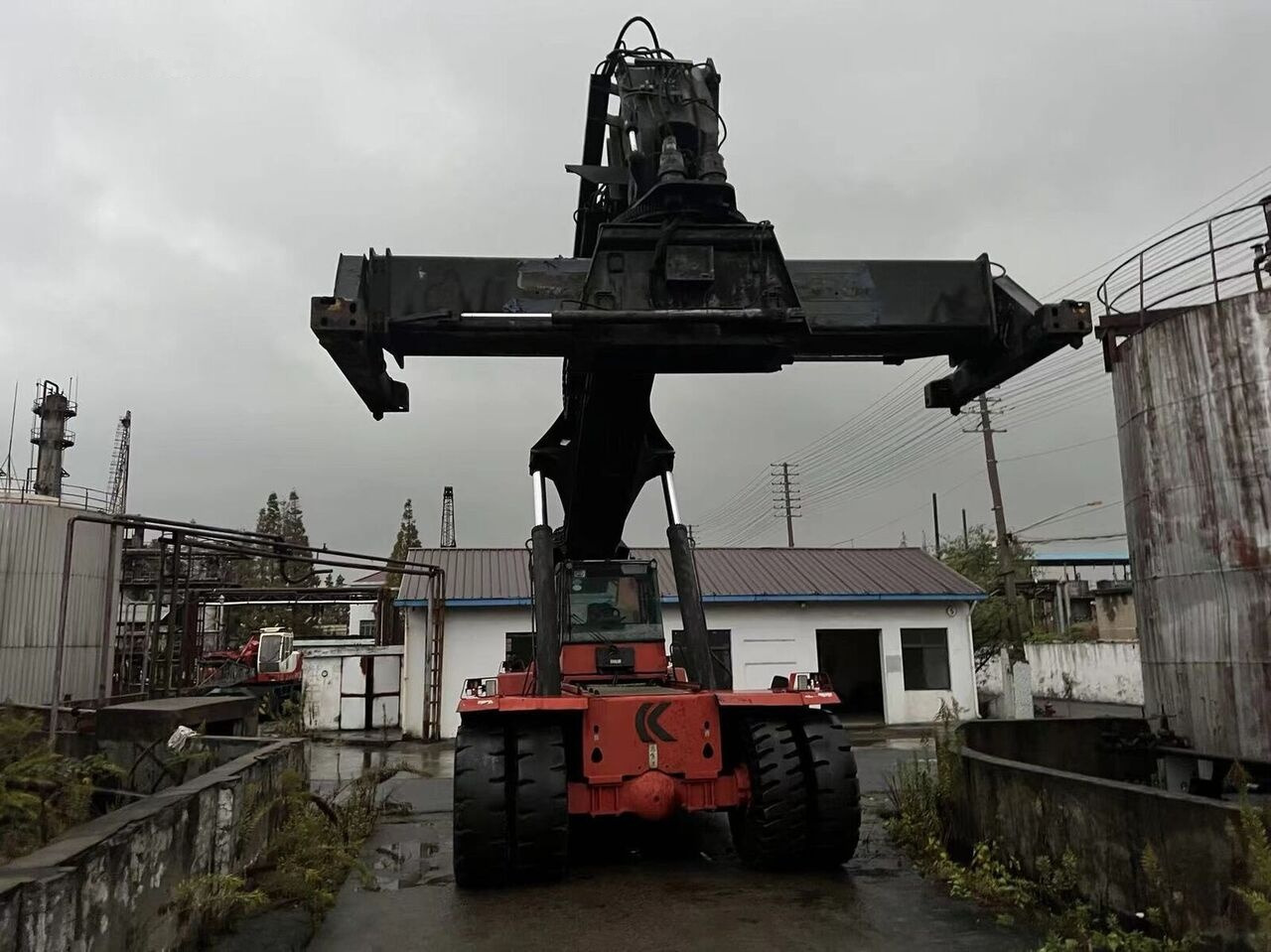 Kalmar DRF450-60S5 - Reach stacker: photos 1 Kalmar DRF450-60S5 - Reach stacker: photos 1