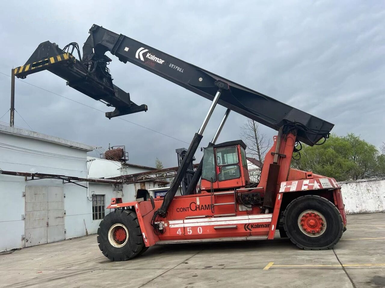 Kalmar DRF450-60S5 - Reach stacker: photos 4 Kalmar DRF450-60S5 - Reach stacker: photos 4