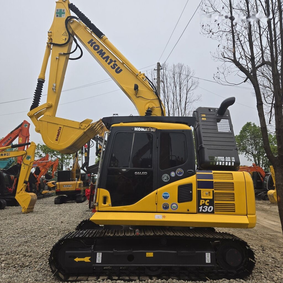 Komatsu PC130-10 - Pelle sur chenille: photos 1 Komatsu PC130-10 - Pelle sur chenille: photos 1