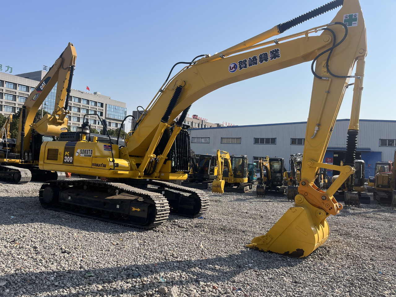 Komatsu PC300-7 - Pelle sur chenille: photos 5 Komatsu PC300-7 - Pelle sur chenille: photos 5