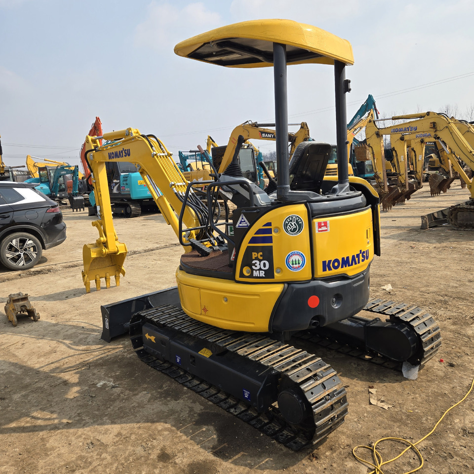 Komatsu PC30MR - Pelle sur chenille: photos 4 Komatsu PC30MR - Pelle sur chenille: photos 4