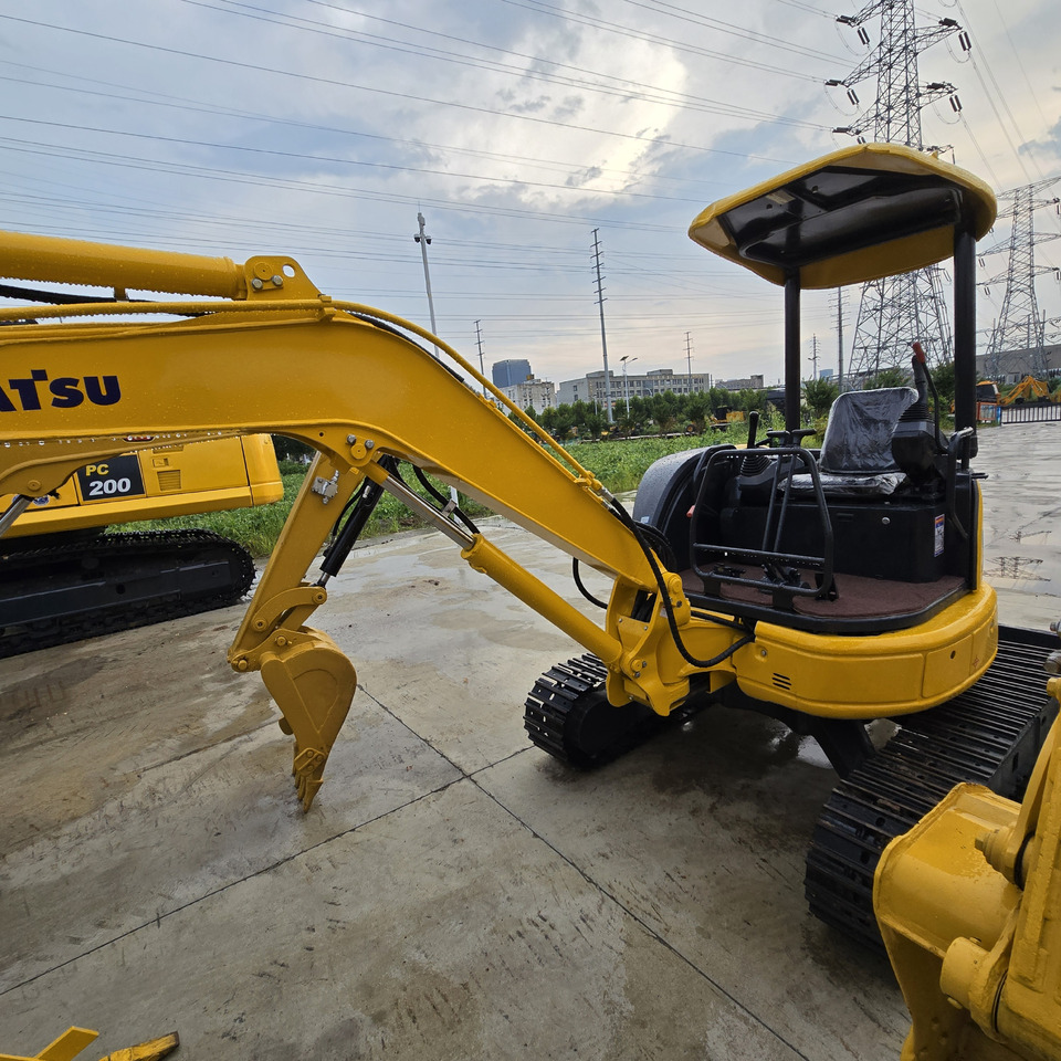 Komatsu PC35MR - Mini pelle: photos 3 Komatsu PC35MR - Mini pelle: photos 3