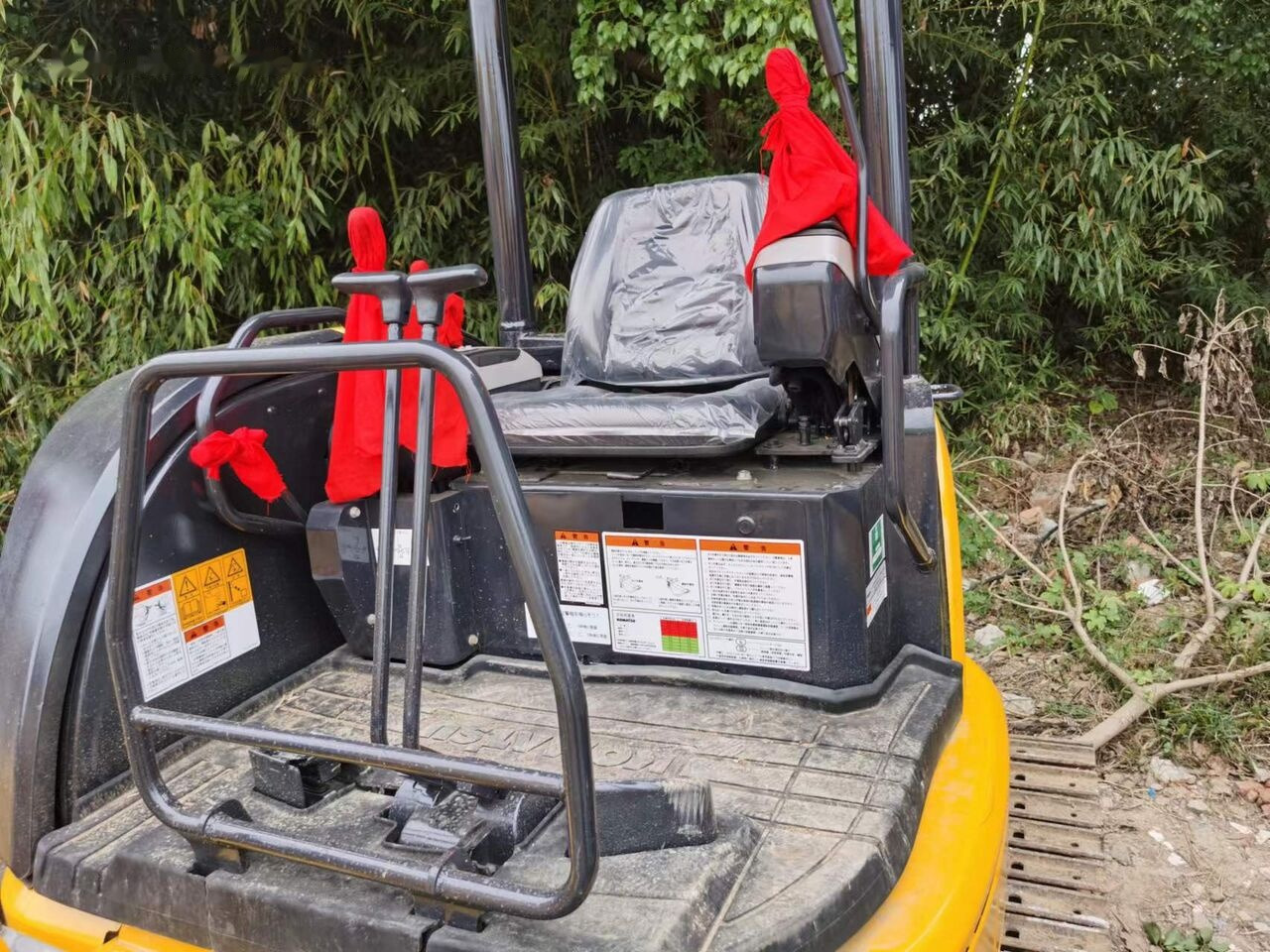 Komatsu PC35MR - Mini pelle: photos 5 Komatsu PC35MR - Mini pelle: photos 5